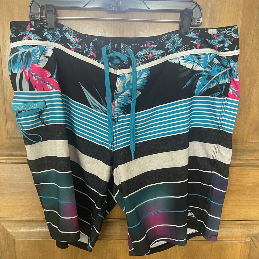 Quiksilver Men's Black and Blue Swim Shorts
